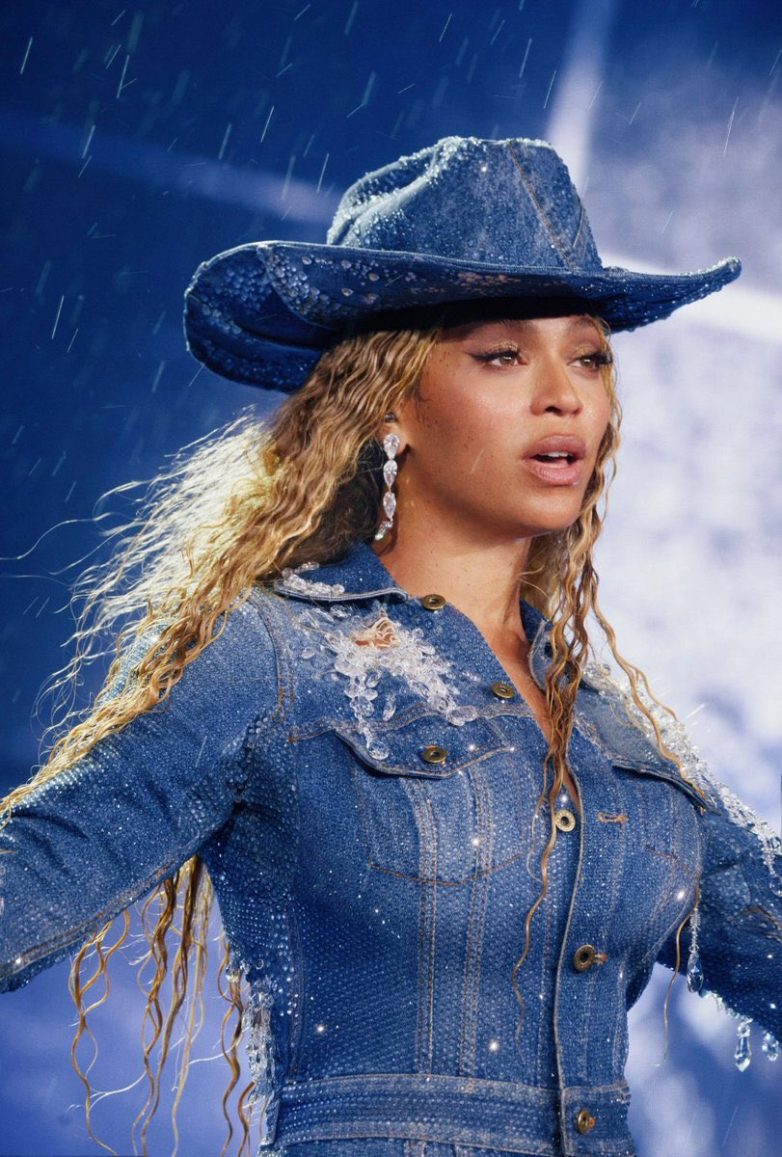 Beyoncé Shatters Records: $70M Boxscore Stuns Industry Norms! Beyoncé concert earnings, female artist box office records, MetLife Stadium event success