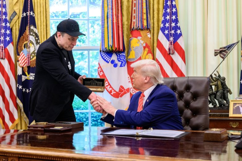 "Trump Lauds Elon: Historic Shift in Washington Business Practices!" Elon Musk impact on business, Trump remarks on innovation, American leadership in technology