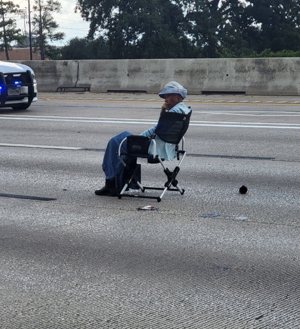 Armed Woman in Lawn Chair Sparks Wild Standoff on Texas Highway highway standoff incident, armed confrontation news, Texas traffic disruption
