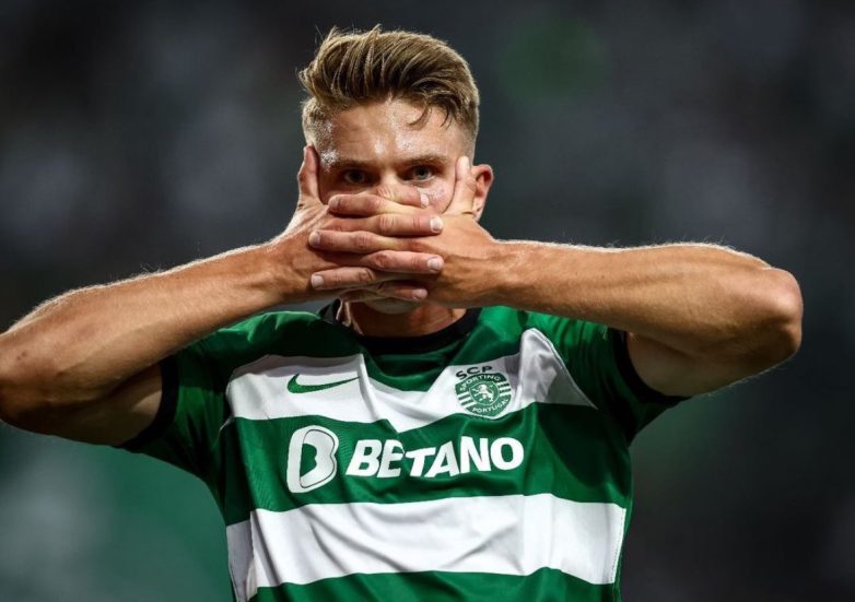 Arsenal's Secret Weapon? Gyökeres Chooses Gunners Over United! Viktor Gyökeres transfer news, Arsenal summer signings, Manchester United striker targets