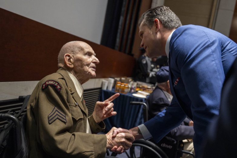 "Capitol Honors WWII Heroes: Are We Truly Grateful Enough?" Congressional Gold Medal recipients, World War II veterans tribute, military honor ceremonies