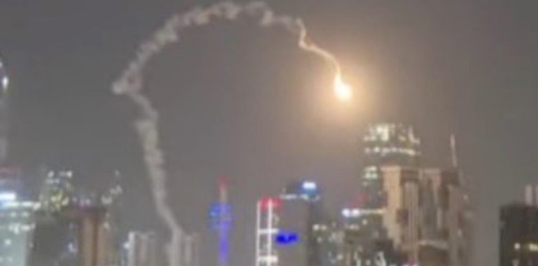 "Chaos in Tel Aviv: Israeli Missile Fails Before Iranian Strike!" Israeli missile failure, Iranian missile threat, Tel Aviv defense systems