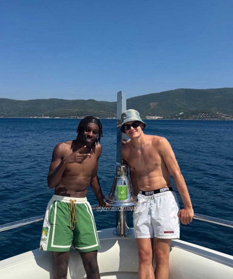 "Frimpong and Wirtz's Holiday Sparks Controversy Ahead of LFC!" football holidays, training camp preparations, player lifestyle tips
