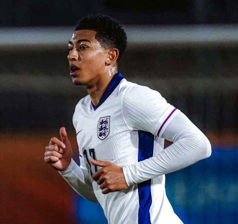 Jobe Bellingham's Shocking Dortmund Move Sparks Sunderland Fury! Jobe Bellingham transfer news, Borussia Dortmund signing updates, Sunderland release clause information
