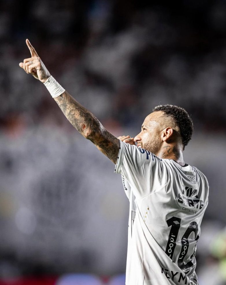 Neymar Shocks Fans: Chooses Santos Over Europe Until 2025! Neymar Santos contract extension, Neymar future plans Europe, Santos FC Brasileirão news