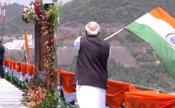 "PM Modi's Tiranga Wave: Shockwaves from Chenab Bridge Inauguration!" Tiranga waving ceremony, highest railway bridge, Jammu Kashmir connectivity