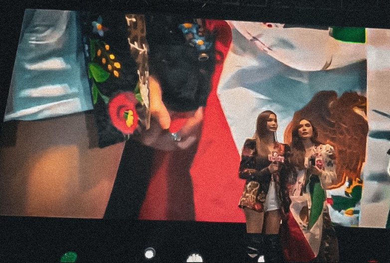 "Passionate Fans Unite: Love Beyond Borders at Mexico's First Meet!" love stories, fan interaction events, cultural exchange experiences