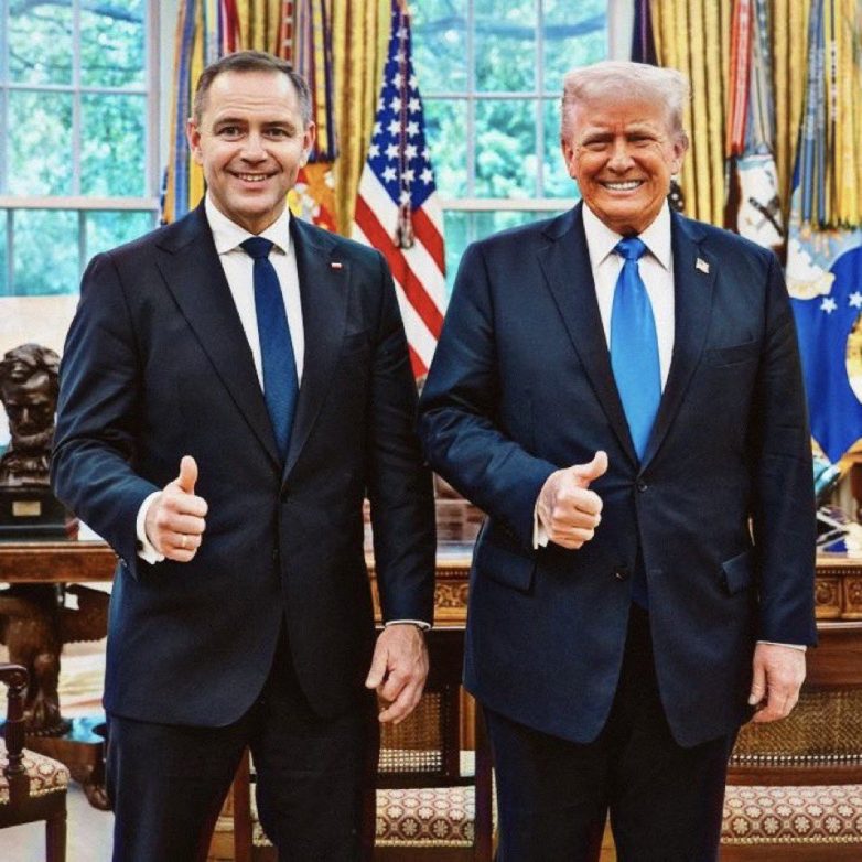 Poland's Future at Stake: Conservative Nawrocki Takes Presidency! Poland presidential election results, conservative leadership in Poland, Karol Nawrocki political agenda