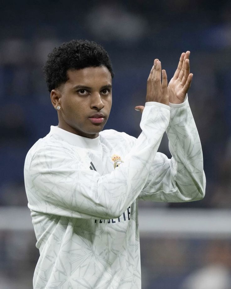 Rodrygo's Shocking Exit from Real Madrid: €100M Price Tag! Rodrygo transfer news, Real Madrid player market value, summer football transfer rumors