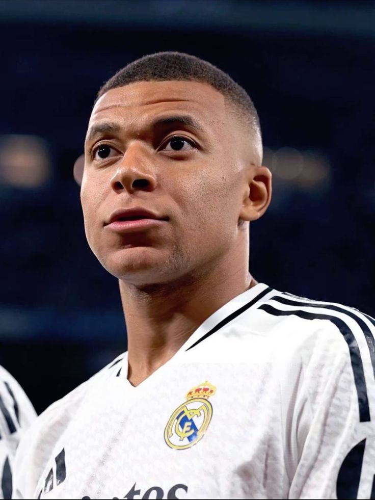 "Shocking: Mbappé Hospitalized with Severe Gastroenteritis!" Kylian Mbappé health update, Real Madrid player hospitalization, acute gastroenteritis symptoms