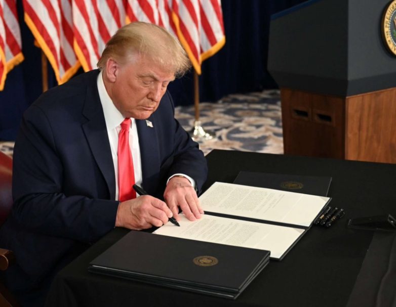 Trump Signs Controversial Troop Deployment—Is California Next? Trump California National Guard deployment, Leadership in crisis management, Political strategies in California 2025