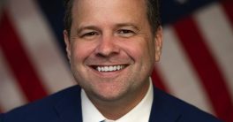 Trump's Housing Chief Demands Powell Resign Over High Rates!  Federal Reserve leadership, mortgage interest rates, economic inflation trends