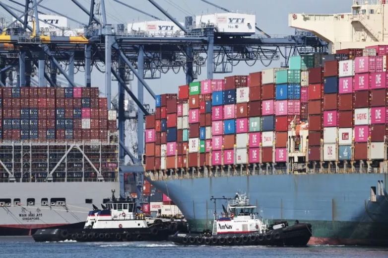 US Trade Deficit Soars: Is Trump's Tariff Strategy Backfiring? US trade news, international trade analysis, tariff impact on economy
