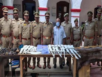 "Undercover Raid Uncovers Shocking Illegal Arms Factory in Home!" illegal arms trafficking, arms smuggling investigation, firearm manufacturing raid