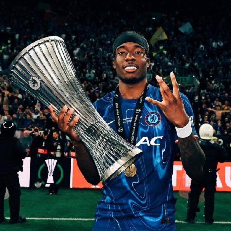 Arsenal and Chelsea's Shocking £52m Noni Madueke Transfer Deal! Arsenal transfer news, Chelsea player acquisition, Noni Madueke medical update