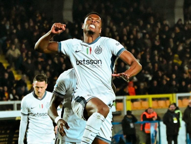 Denzel Dumfries’ €25M Release Clause Sparks Barcelona Controversy! Denzel Dumfries transfer news, Barcelona football targets, Inter Milan player contracts