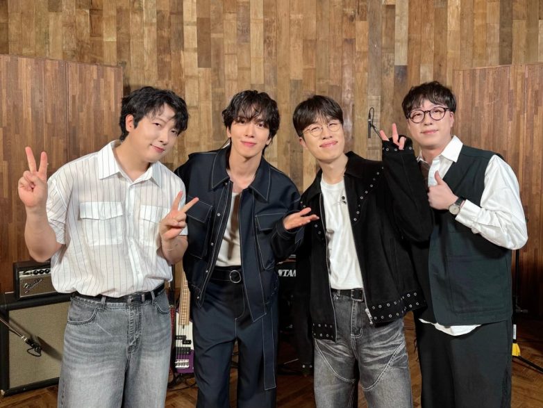 "Explosive Live Collab: Night Runner Shocks Fans with Bold Move!" Jung Yonghwa collaborations, Soran music releases, Night Runner song analysis