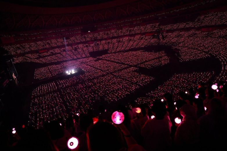 Jin Shatters Records at Kyocera Dome: A New Era for K-Pop! Korean solo concert success, record-breaking dome performances, Jin's live music events 2025