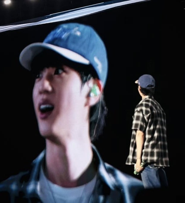 "Jin's Chiba Concert Sparks Outrage: Fans Divided Over Surprise!" Jin concert experience, Chiba live music events, Japan music tour 2025