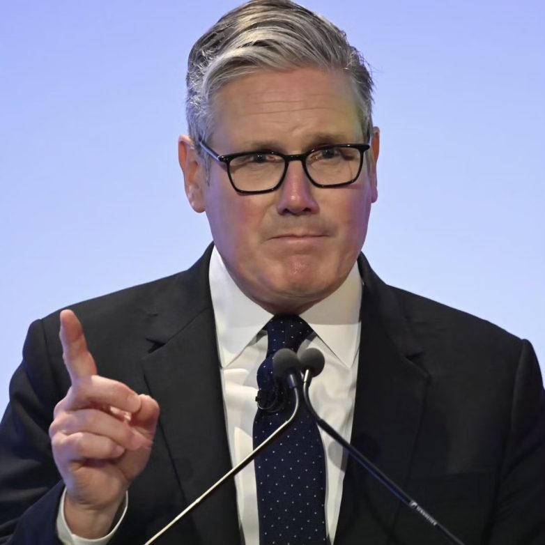 "Record Surge: Undocumented Men Cross Channel, Starmer's Promise in Doubt!" undocumented immigration trends, channel crossing statistics, UK border control measures