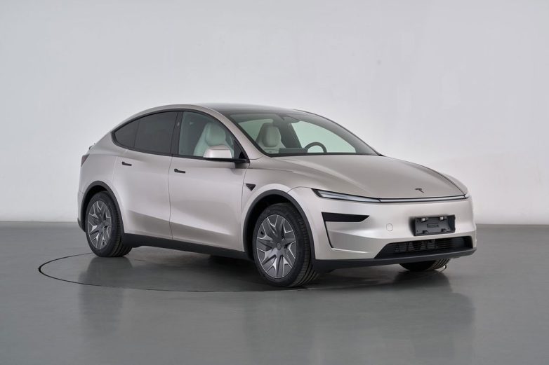 Tesla's Controversial Model Y L: Game-Changer or Just Hype? Model Y specifications, electric vehicle seating capacity, Tesla Model Y features