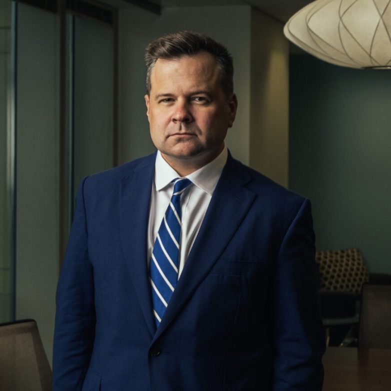 Trump's Fed Director Demands Tour Amid $2.5B Fraud Allegations! Federal Reserve renovations, Bill Pulte construction expertise, Trump administration housing policy