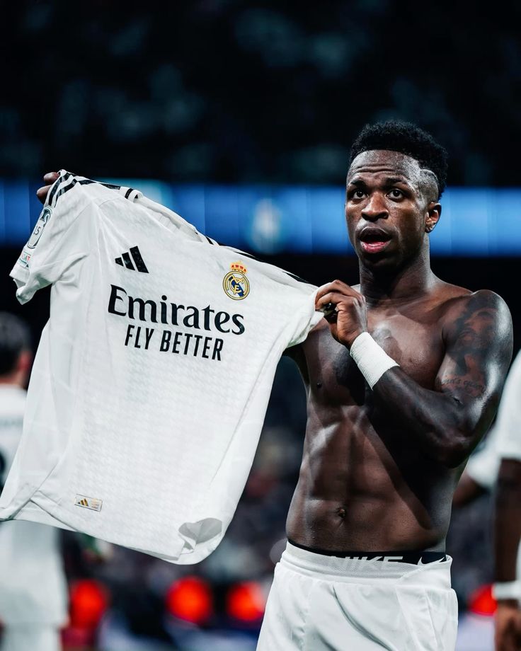 Vini Jr.'s Contract Renewal Stalled: Shocking Future Uncertain! Vini Jr contract status, Real Madrid player negotiations, football contract updates
